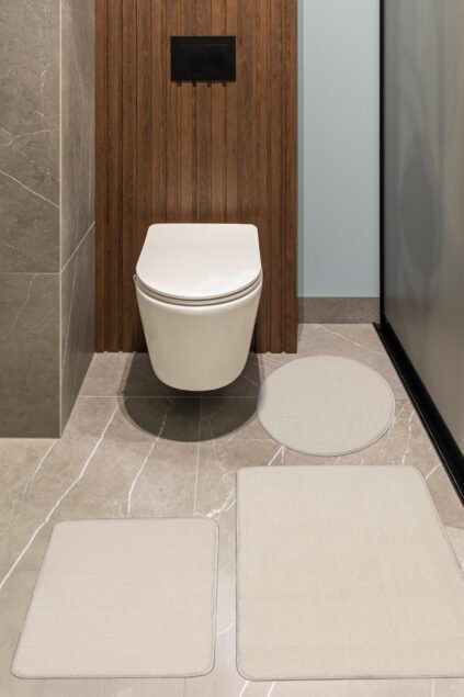 Vitrin 3’lü Banyo Paspası Halısı Peluş Halı Klozet Takımı Krem 50×90-50×60–50×50(yuvarlak) - Banyo Paspası