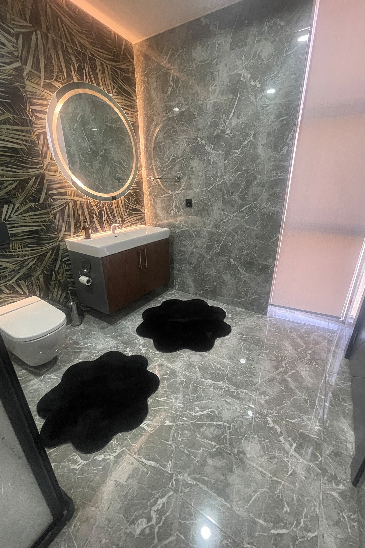 1_org_zoom 2'li Siyah Banyo Halısı Peluş Post Halı Klozet Takımı (80x80 ve 100x100) 30199