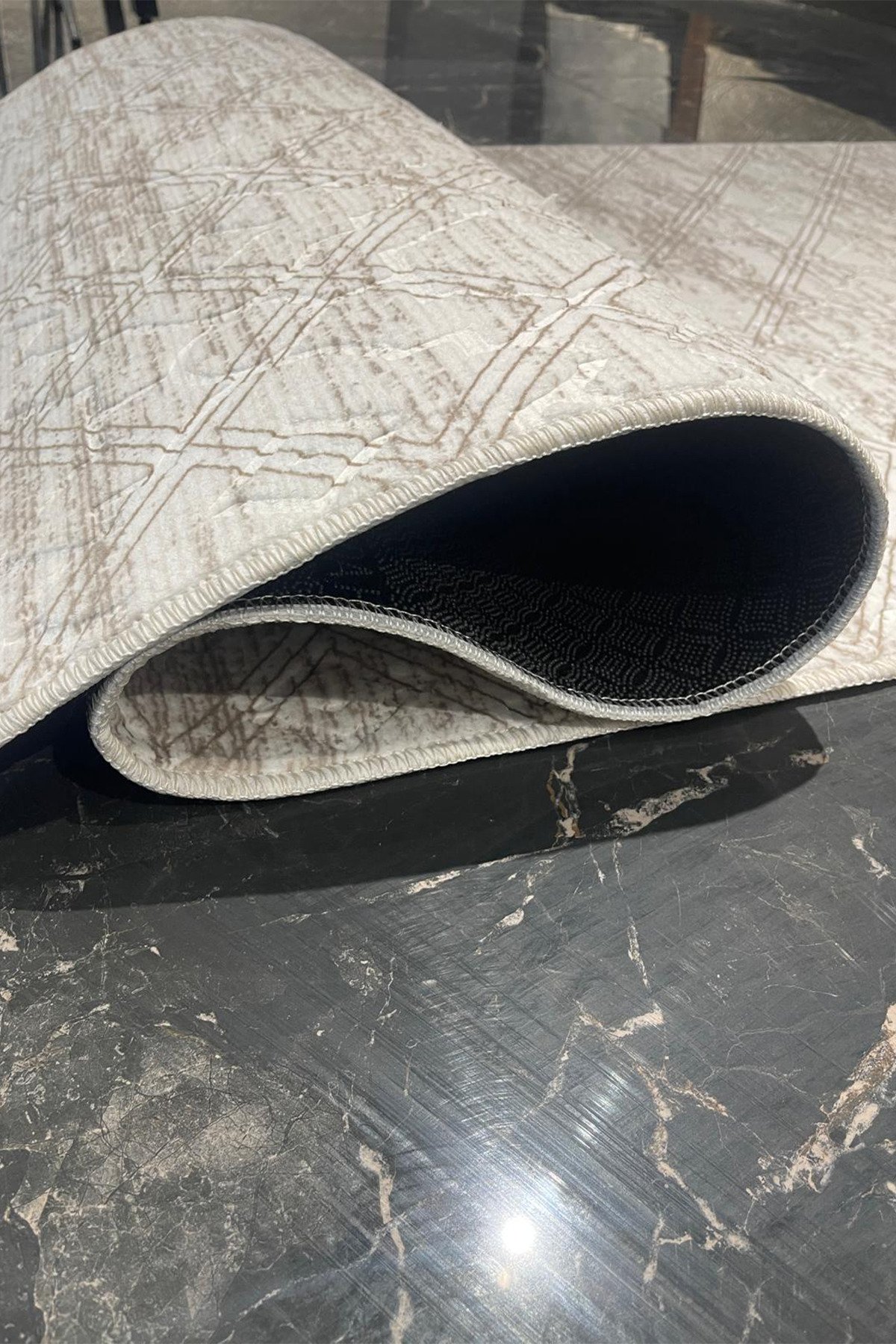 1_org_zoom Modern Desenli Kaymaz Taban Elit Şık Dört Mevsim Yıkanabilir Halı Kesme Yolluk 32177