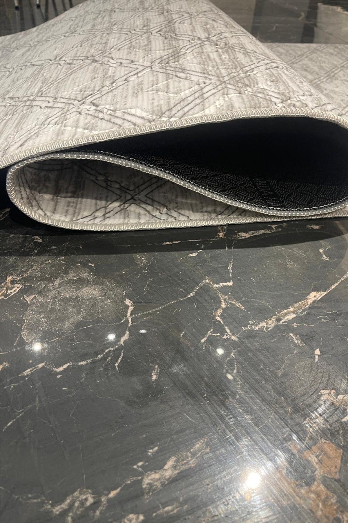 1_org_zoom Modern Desenli Kaymaz Taban Elit Şık Dört Mevsim Yıkanabilir Halı Kesme Yolluk 32185